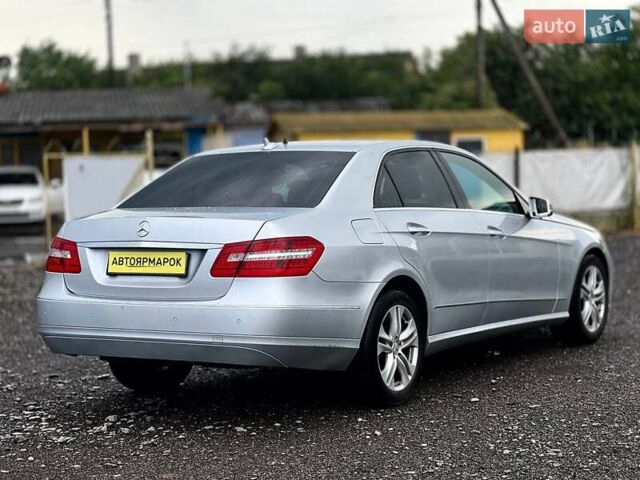 Мерседес Е-Класс 2011 в Ужгороде на Automoto.ua Серый Мерседес Е-Класс, объемом двигателя 2.14 л и пробегом 271 тыс. км за 11190 $, фото 9 на Automoto.ua