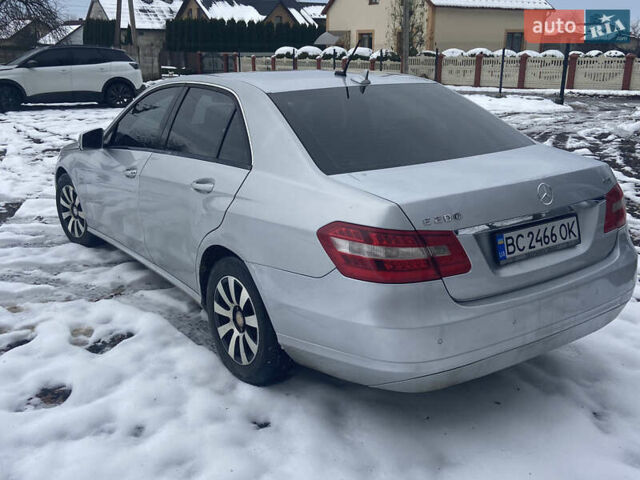 Сірий Мерседес Е-Клас, об'ємом двигуна 2.14 л та пробігом 209 тис. км за 11000 $, фото 12 на Automoto.ua