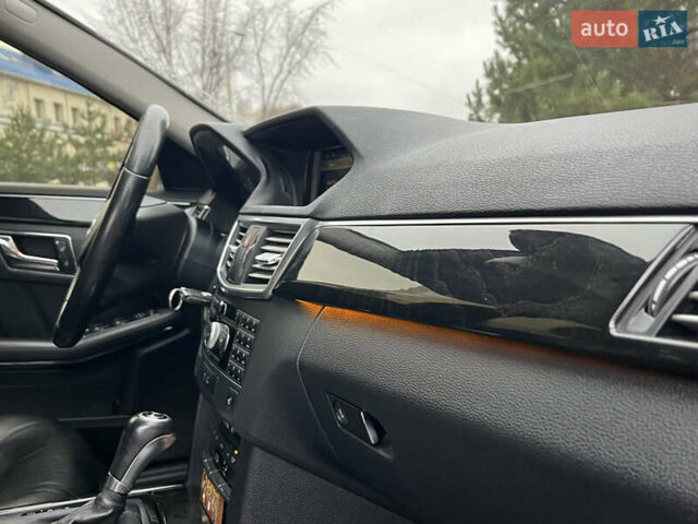 Серый Мерседес Е-Класс, объемом двигателя 2.2 л и пробегом 288 тыс. км за 11550 $, фото 8 на Automoto.ua