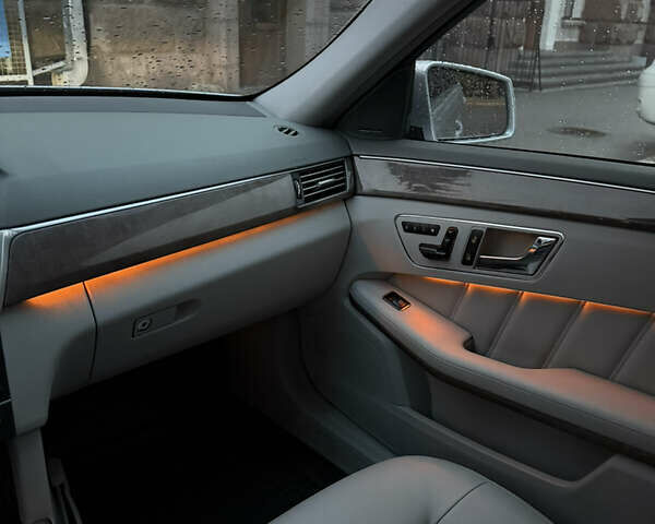 Серый Мерседес Е-Класс, объемом двигателя 2.99 л и пробегом 283 тыс. км за 13500 $, фото 21 на Automoto.ua