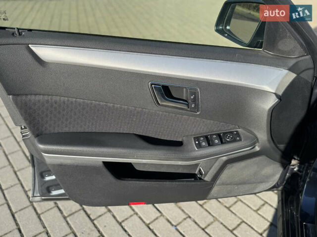 Мерседес Е-Клас 2012 у Львові на Automoto.ua Сірий Мерседес Е-Клас, об'ємом двигуна 2.14 л та пробігом 275 тис. км за 13500 $, фото 23 на Automoto.ua