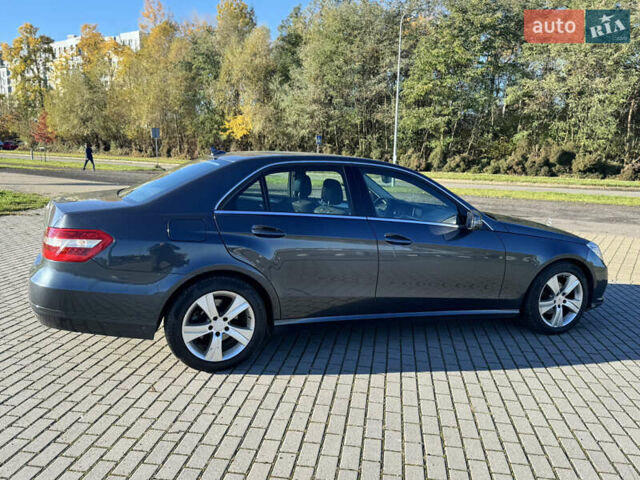 Мерседес Е-Клас 2012 у Львові на Automoto.ua Сірий Мерседес Е-Клас, об'ємом двигуна 2.14 л та пробігом 275 тис. км за 13500 $, фото 13 на Automoto.ua