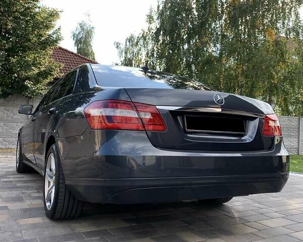 Серый Мерседес Е-Класс, объемом двигателя 2.2 л и пробегом 283 тыс. км за 14750 $, фото 15 на Automoto.ua