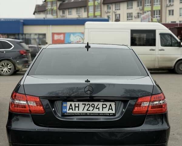 Серый Мерседес Е-Класс, объемом двигателя 2.2 л и пробегом 290 тыс. км за 10700 $, фото 21 на Automoto.ua