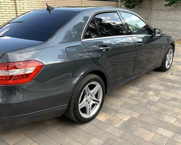 Серый Мерседес Е-Класс, объемом двигателя 2.2 л и пробегом 283 тыс. км за 14750 $, фото 12 на Automoto.ua