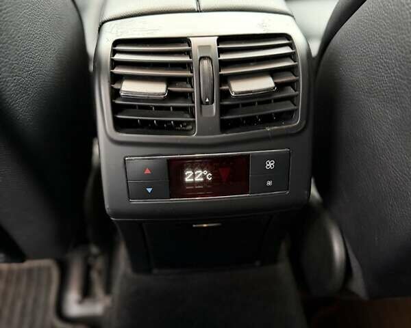 Серый Мерседес Е-Класс, объемом двигателя 2.2 л и пробегом 290 тыс. км за 10700 $, фото 3 на Automoto.ua