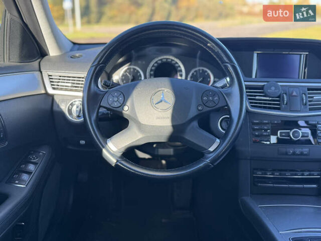 Мерседес Е-Клас 2012 у Львові на Automoto.ua Сірий Мерседес Е-Клас, об'ємом двигуна 2.14 л та пробігом 275 тис. км за 13500 $, фото 43 на Automoto.ua