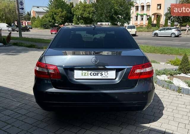 Серый Мерседес Е-Класс, объемом двигателя 2.1 л и пробегом 218 тыс. км за 12500 $, фото 5 на Automoto.ua