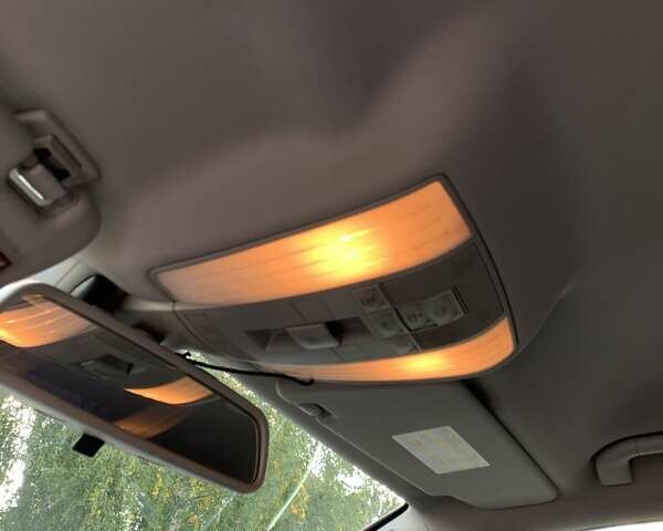 Серый Мерседес Е-Класс, объемом двигателя 2.2 л и пробегом 283 тыс. км за 14750 $, фото 32 на Automoto.ua