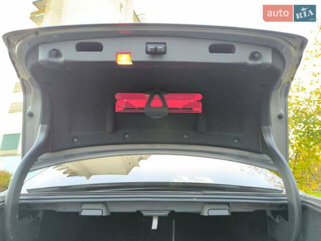 Серый Мерседес Е-Класс, объемом двигателя 2.14 л и пробегом 240 тыс. км за 13500 $, фото 28 на Automoto.ua