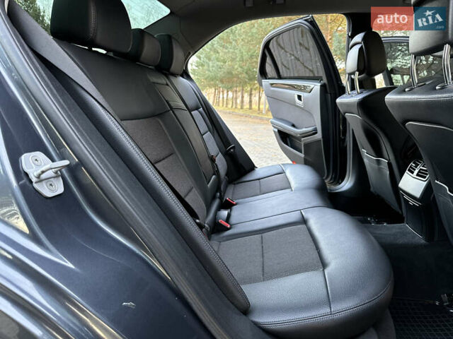 Серый Мерседес Е-Класс, объемом двигателя 2.2 л и пробегом 232 тыс. км за 16300 $, фото 96 на Automoto.ua