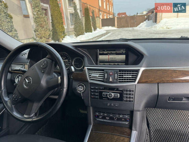 Сірий Мерседес Е-Клас, об'ємом двигуна 2.2 л та пробігом 290 тис. км за 14500 $, фото 16 на Automoto.ua