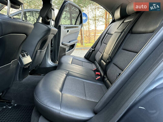 Серый Мерседес Е-Класс, объемом двигателя 2.2 л и пробегом 232 тыс. км за 16300 $, фото 108 на Automoto.ua