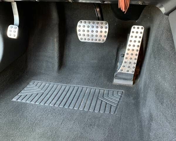 Серый Мерседес Е-Класс, объемом двигателя 2.2 л и пробегом 283 тыс. км за 14750 $, фото 34 на Automoto.ua