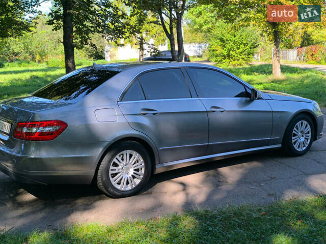 Серый Мерседес Е-Класс, объемом двигателя 2.14 л и пробегом 240 тыс. км за 13500 $, фото 7 на Automoto.ua