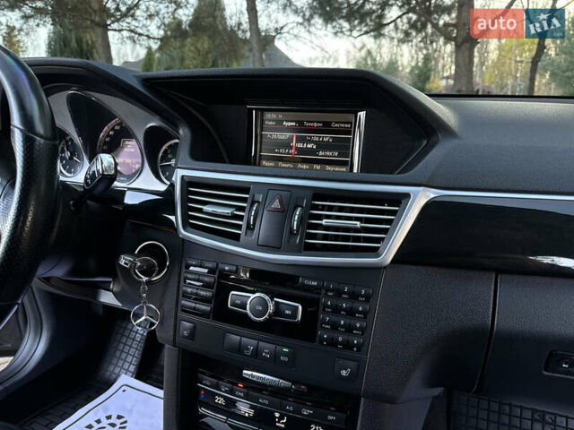 Серый Мерседес Е-Класс, объемом двигателя 2.2 л и пробегом 232 тыс. км за 16300 $, фото 86 на Automoto.ua