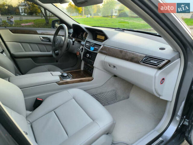 Серый Мерседес Е-Класс, объемом двигателя 2.14 л и пробегом 240 тыс. км за 13500 $, фото 14 на Automoto.ua