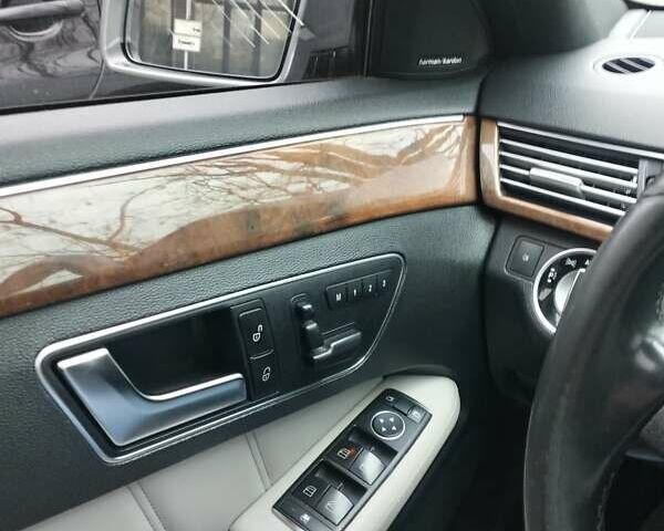 Серый Мерседес Е-Класс, объемом двигателя 2.99 л и пробегом 229 тыс. км за 16000 $, фото 12 на Automoto.ua