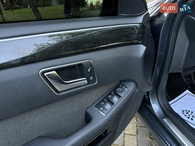 Серый Мерседес Е-Класс, объемом двигателя 2.2 л и пробегом 232 тыс. км за 16300 $, фото 58 на Automoto.ua