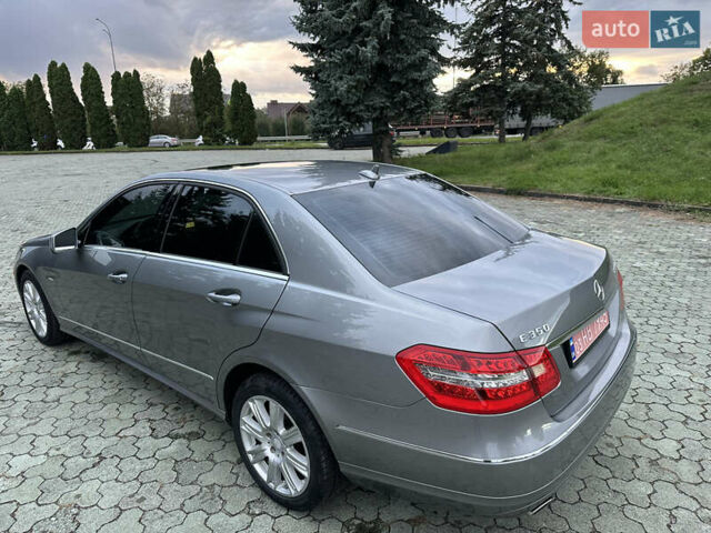 Сірий Мерседес Е-Клас, об'ємом двигуна 3 л та пробігом 187 тис. км за 14000 $, фото 19 на Automoto.ua