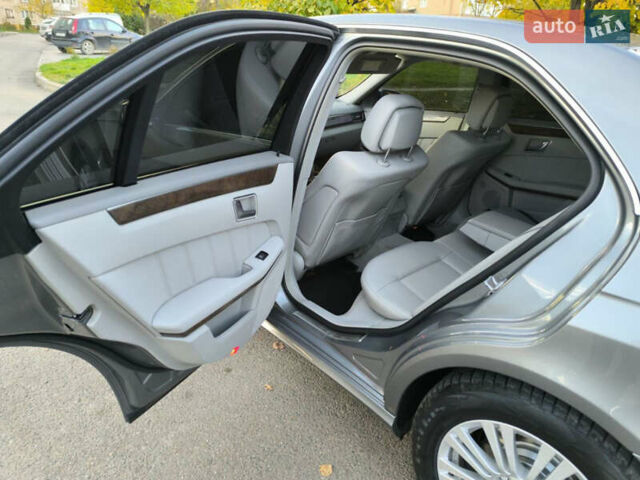 Серый Мерседес Е-Класс, объемом двигателя 2.14 л и пробегом 240 тыс. км за 13500 $, фото 18 на Automoto.ua