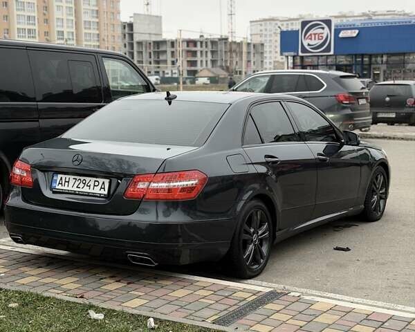 Серый Мерседес Е-Класс, объемом двигателя 2.2 л и пробегом 290 тыс. км за 10700 $, фото 7 на Automoto.ua