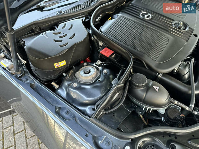 Серый Мерседес Е-Класс, объемом двигателя 2.2 л и пробегом 232 тыс. км за 16300 $, фото 116 на Automoto.ua