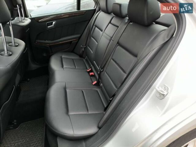 Сірий Мерседес Е-Клас, об'ємом двигуна 3 л та пробігом 170 тис. км за 18500 $, фото 21 на Automoto.ua