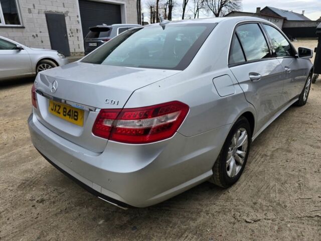 Мерседес Е-Клас 2012 у Львові на Automoto.ua Сірий Мерседес Е-Клас, об'ємом двигуна 2.2 л та пробігом 200 тис. км за 5200 $, фото 3 на Automoto.ua