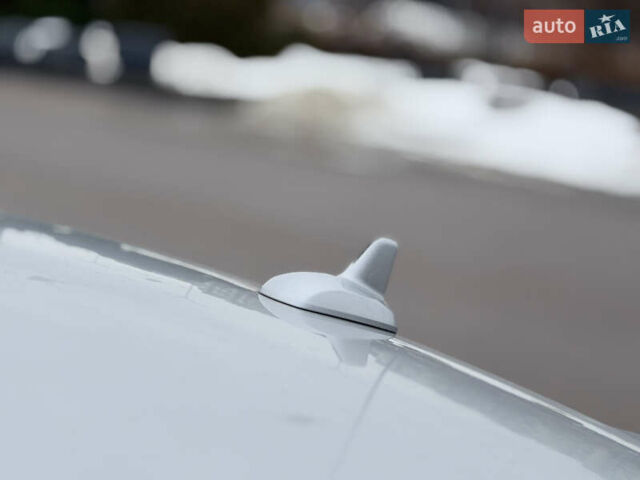 Сірий Мерседес Е-Клас, об'ємом двигуна 2.1 л та пробігом 149 тис. км за 18950 $, фото 25 на Automoto.ua
