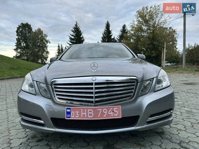 Сірий Мерседес Е-Клас, об'ємом двигуна 3 л та пробігом 187 тис. км за 14000 $, фото 1 на Automoto.ua
