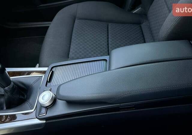 Серый Мерседес Е-Класс, объемом двигателя 2.1 л и пробегом 218 тыс. км за 12500 $, фото 21 на Automoto.ua