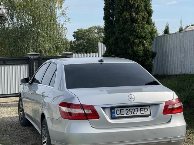 Серый Мерседес Е-Класс, объемом двигателя 2.1 л и пробегом 265 тыс. км за 12000 $, фото 1 на Automoto.ua