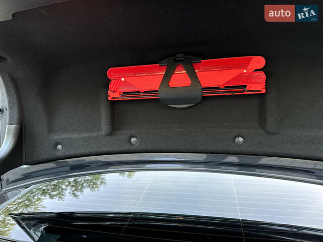 Серый Мерседес Е-Класс, объемом двигателя 2.2 л и пробегом 232 тыс. км за 16300 $, фото 110 на Automoto.ua