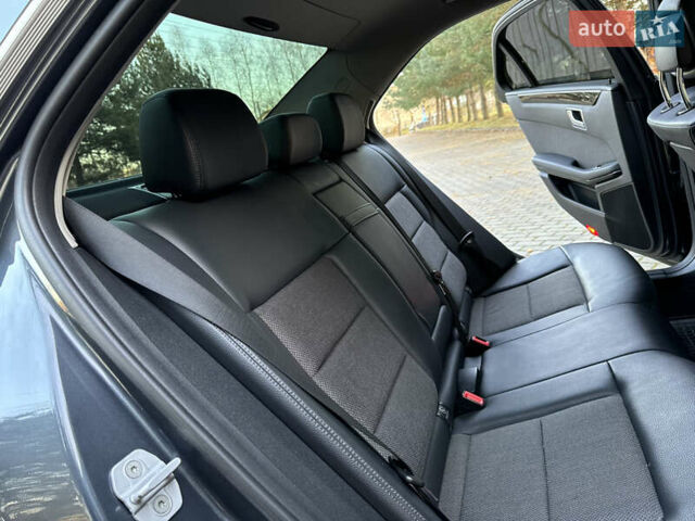 Серый Мерседес Е-Класс, объемом двигателя 2.2 л и пробегом 232 тыс. км за 16300 $, фото 98 на Automoto.ua