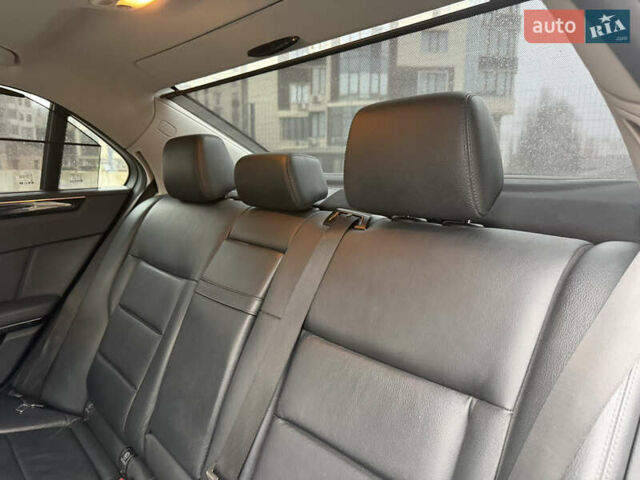 Серый Мерседес Е-Класс, объемом двигателя 2.2 л и пробегом 291 тыс. км за 11800 $, фото 22 на Automoto.ua