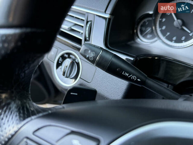 Серый Мерседес Е-Класс, объемом двигателя 2.2 л и пробегом 232 тыс. км за 16300 $, фото 73 на Automoto.ua