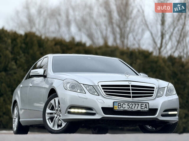 Сірий Мерседес Е-Клас, об'ємом двигуна 2.1 л та пробігом 149 тис. км за 18950 $, фото 1 на Automoto.ua