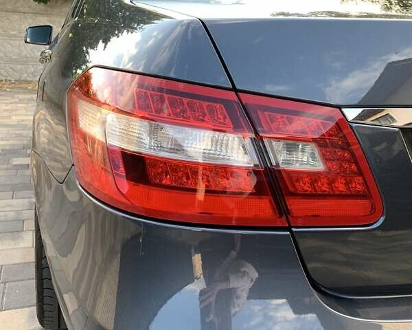 Серый Мерседес Е-Класс, объемом двигателя 2.2 л и пробегом 283 тыс. км за 14750 $, фото 16 на Automoto.ua