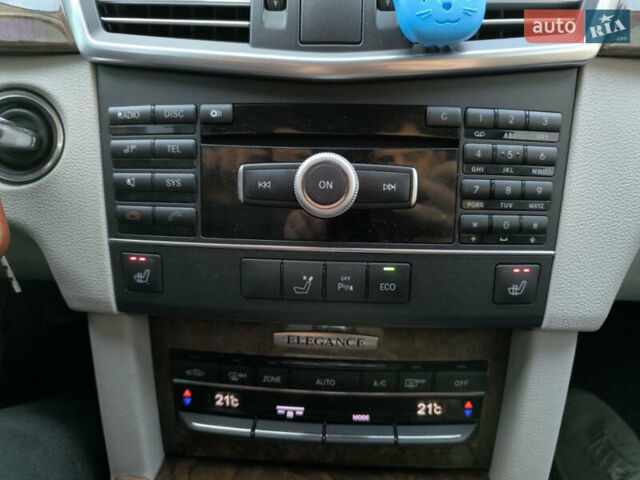 Серый Мерседес Е-Класс, объемом двигателя 2.14 л и пробегом 240 тыс. км за 13500 $, фото 24 на Automoto.ua