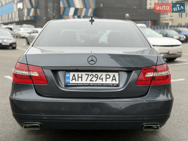 Серый Мерседес Е-Класс, объемом двигателя 2.2 л и пробегом 291 тыс. км за 11800 $, фото 5 на Automoto.ua