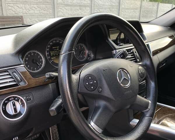 Серый Мерседес Е-Класс, объемом двигателя 2.2 л и пробегом 283 тыс. км за 14750 $, фото 24 на Automoto.ua