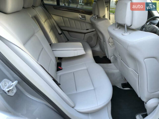 Серый Мерседес Е-Класс, объемом двигателя 2.14 л и пробегом 240 тыс. км за 13500 $, фото 15 на Automoto.ua