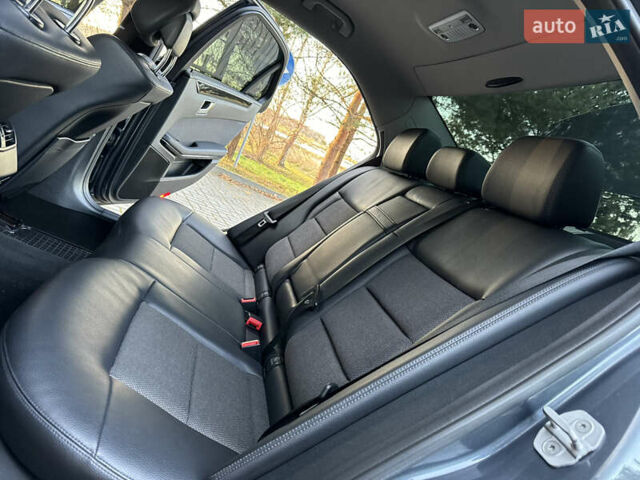 Серый Мерседес Е-Класс, объемом двигателя 2.2 л и пробегом 232 тыс. км за 16300 $, фото 107 на Automoto.ua