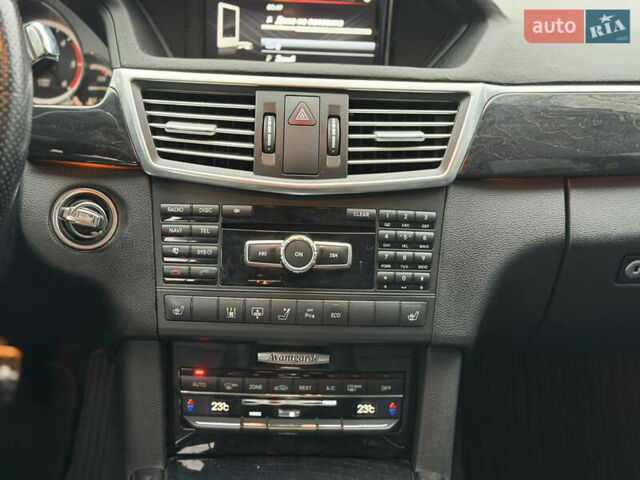 Серый Мерседес Е-Класс, объемом двигателя 2.2 л и пробегом 291 тыс. км за 11800 $, фото 26 на Automoto.ua