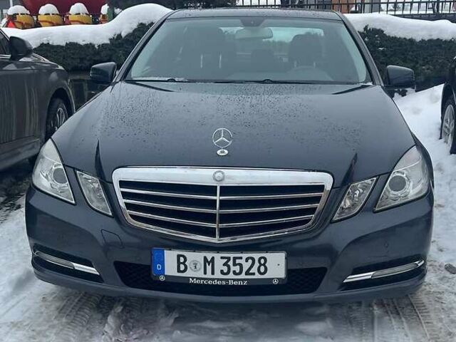 Сірий Мерседес Е-Клас, об'ємом двигуна 2.2 л та пробігом 218 тис. км за 15499 $, фото 3 на Automoto.ua