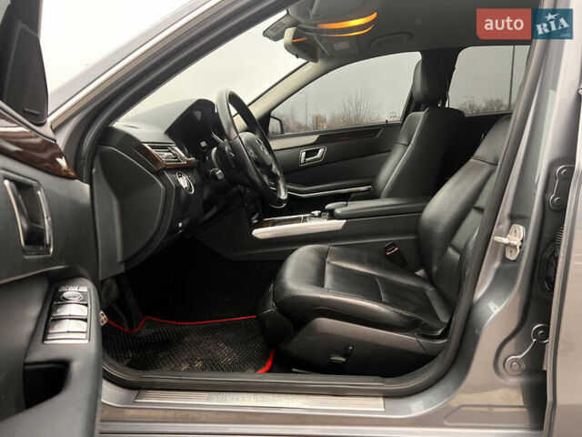 Серый Мерседес Е-Класс, объемом двигателя 2.2 л и пробегом 167 тыс. км за 15500 $, фото 11 на Automoto.ua