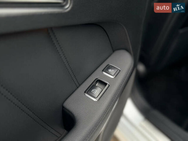 Сірий Мерседес Е-Клас, об'ємом двигуна 2.1 л та пробігом 149 тис. км за 18950 $, фото 49 на Automoto.ua