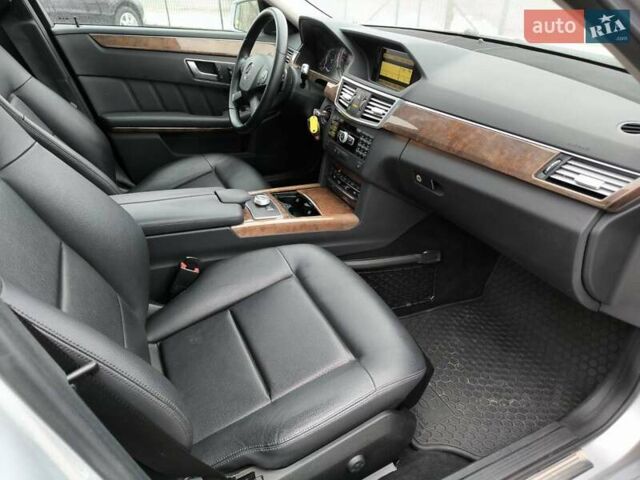 Сірий Мерседес Е-Клас, об'ємом двигуна 3 л та пробігом 170 тис. км за 18500 $, фото 10 на Automoto.ua