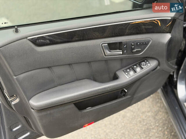 Серый Мерседес Е-Класс, объемом двигателя 2.2 л и пробегом 291 тыс. км за 11800 $, фото 14 на Automoto.ua